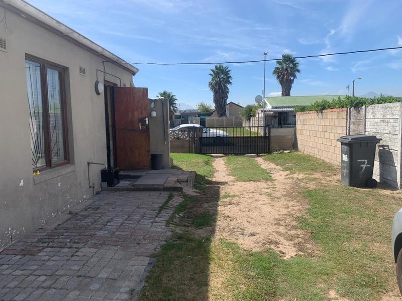 3 Bedroom Property for Sale in Silwood Heights Western Cape